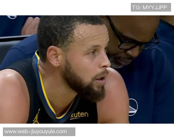 库里股四头肌受伤将缺席约一周球迷松一口气无更严重问题