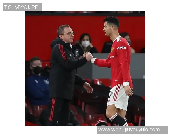 斯洛特重申不考虑争冠目标强调专注当前比赛状态与上赛季相似 斯洛特重申不考虑争冠目标强调专注当前比赛状态与上赛季相似