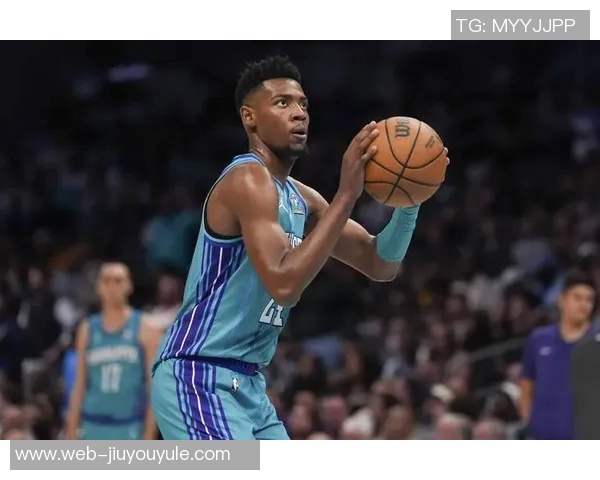 卡梅隆约翰逊上半场状态低迷仅得5分球队需寻找更好进攻节奏