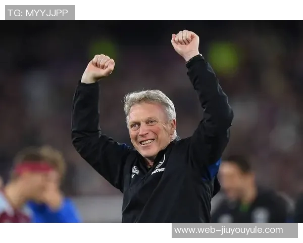 莫耶斯直言英超裁判判罚不公缺乏沟通引发广泛关注